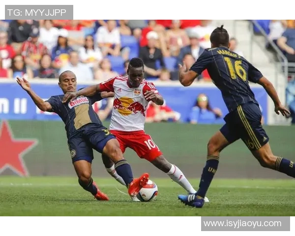 费城联合与科罗急流的激烈对决揭示足球战术与团队精神的完美结合 费城联合与科罗急流的激烈对决揭示足球战术与团队精神的完美结合