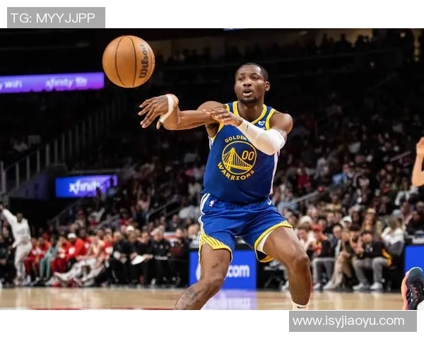 勇士轻松击败开拓者，取得2-0领先：王者之师再现辉煌