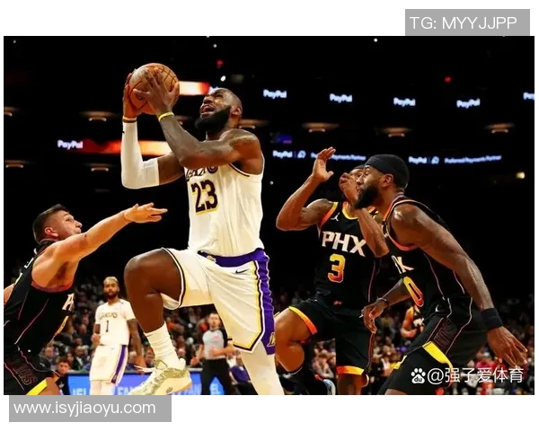 太阳队主场大胜活塞队，提升季后赛希望